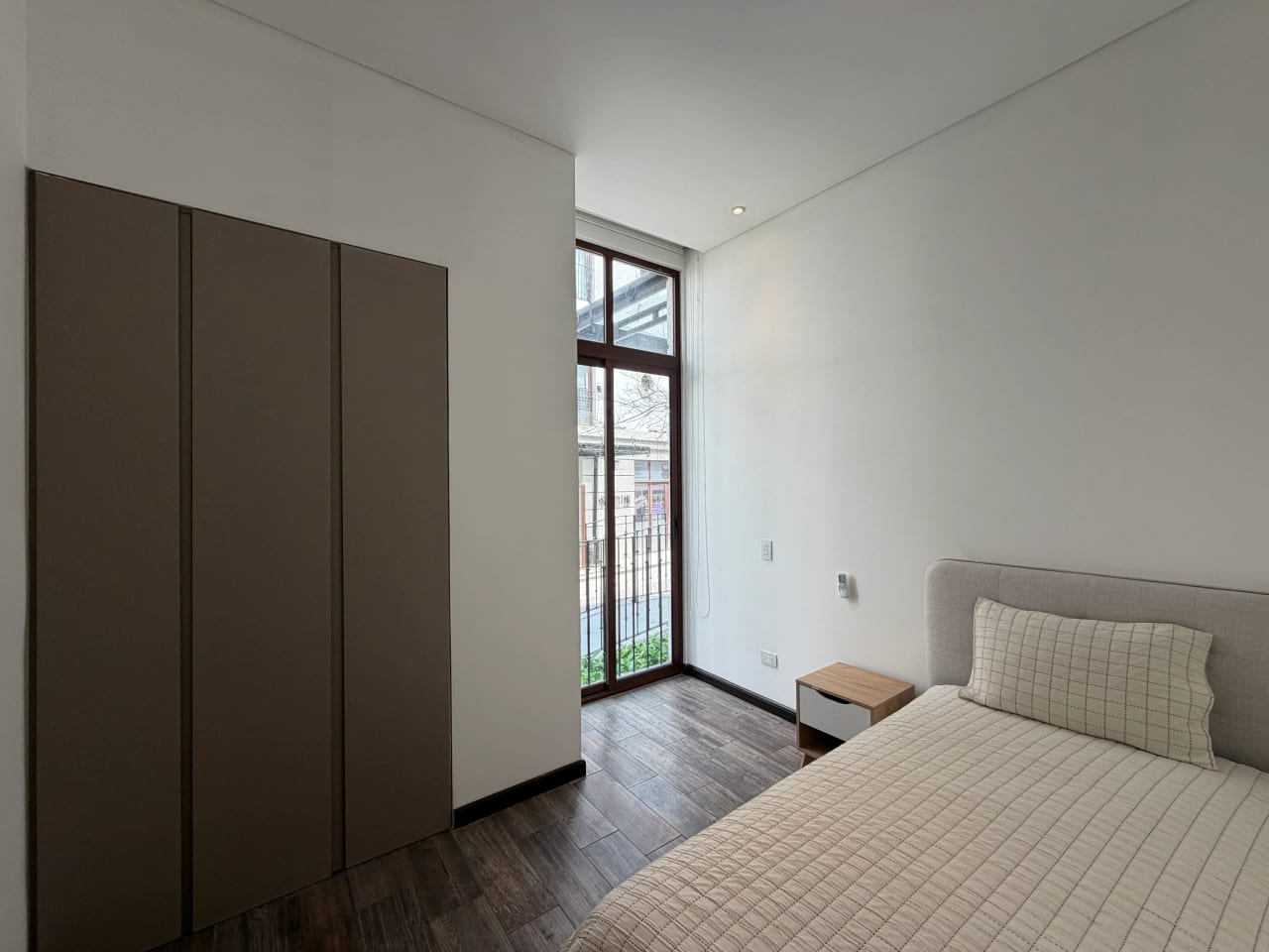 Apartamento amueblado en Renta – Lirios I de Cayala Z.16 — foto 3 de 12