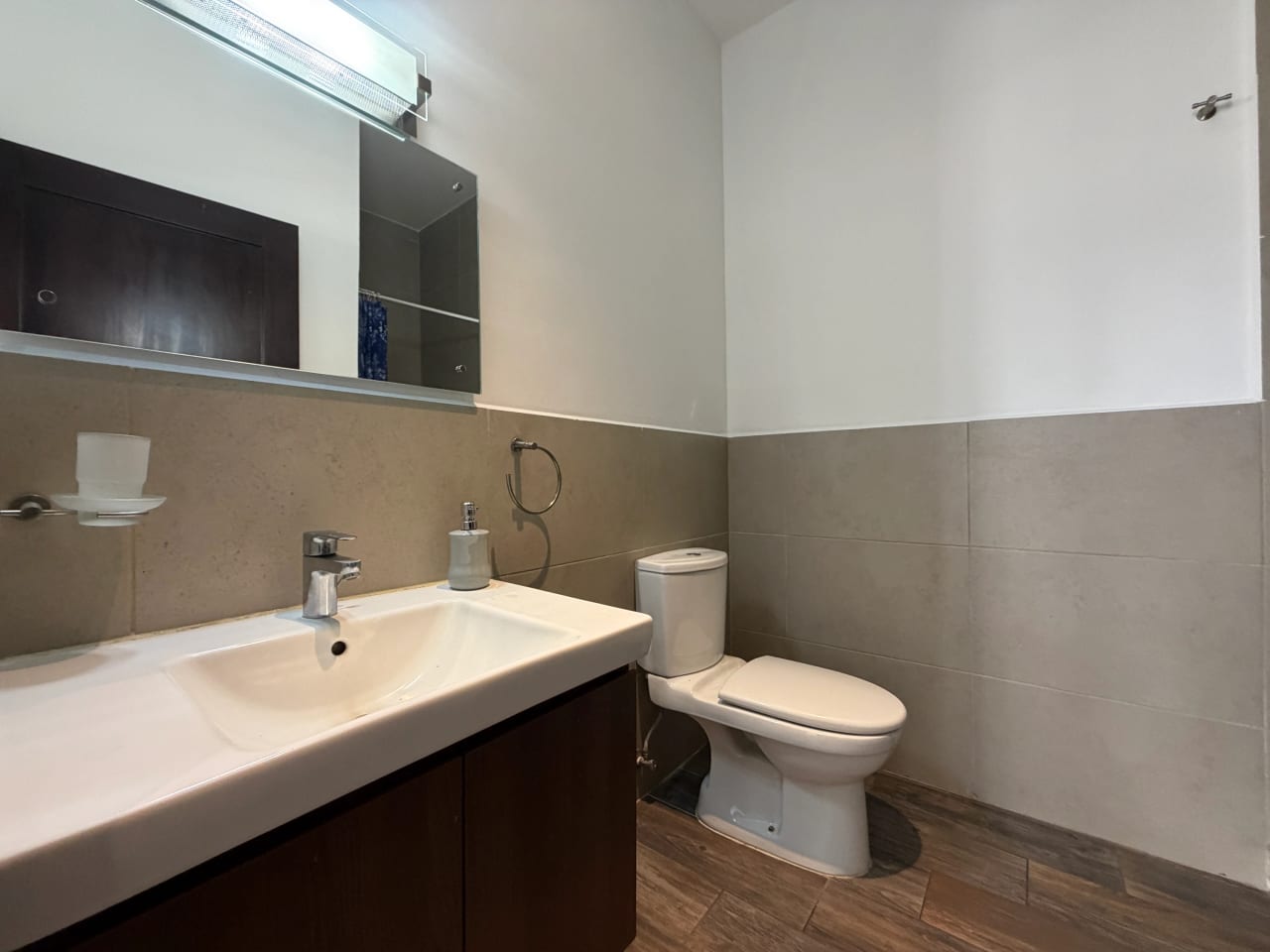 Apartamento amueblado en Renta – Lirios I de Cayala Z.16 — foto 7 de 12