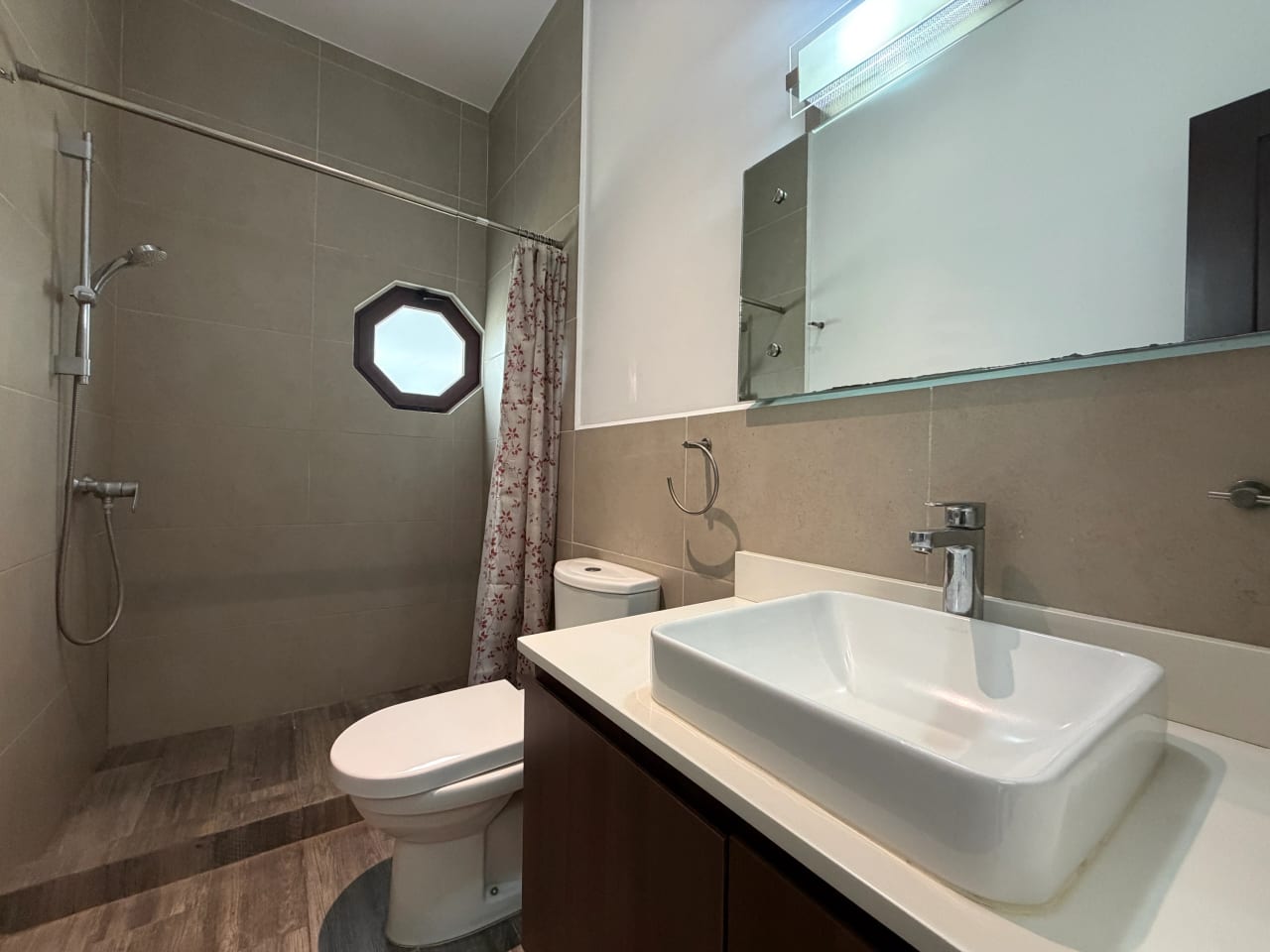 Apartamento amueblado en Renta – Lirios I de Cayala Z.16 — foto 8 de 12