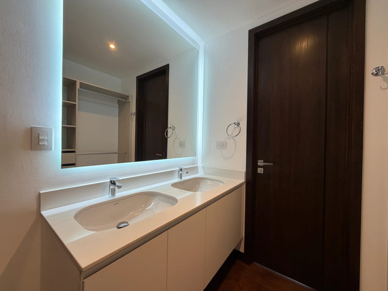 Apartamentos en renta - Vasanta, Z.10 — foto 3 de 13
