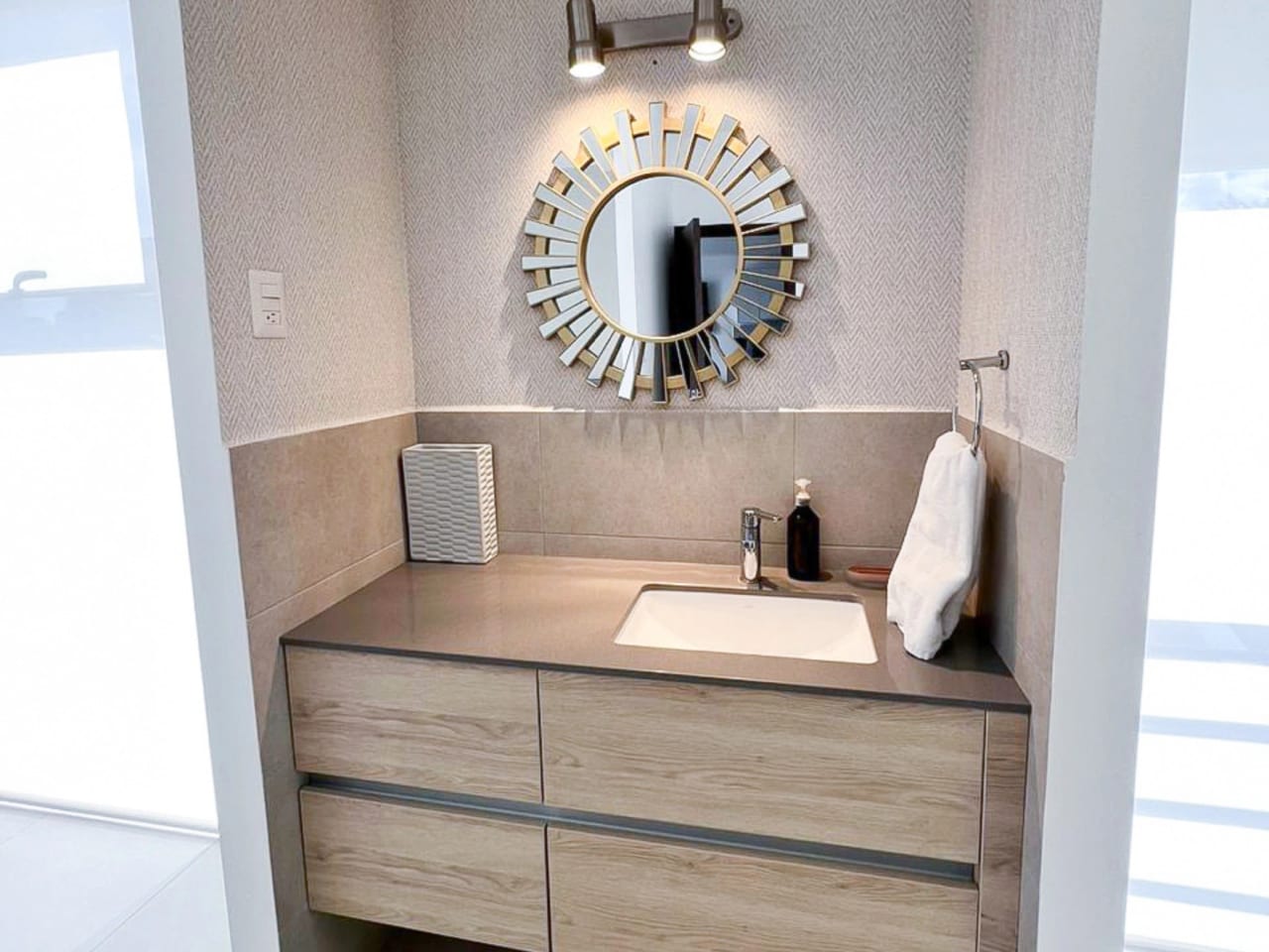 Apartamento amueblado en renta | MIRA, zona 10 — foto 5 de 10