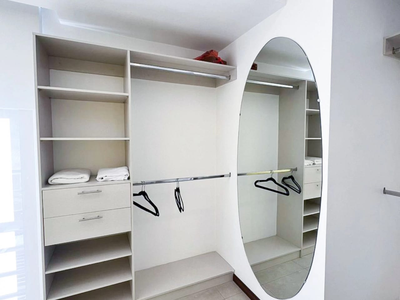 Apartamento amueblado en renta | MIRA, zona 10 — foto 8 de 10