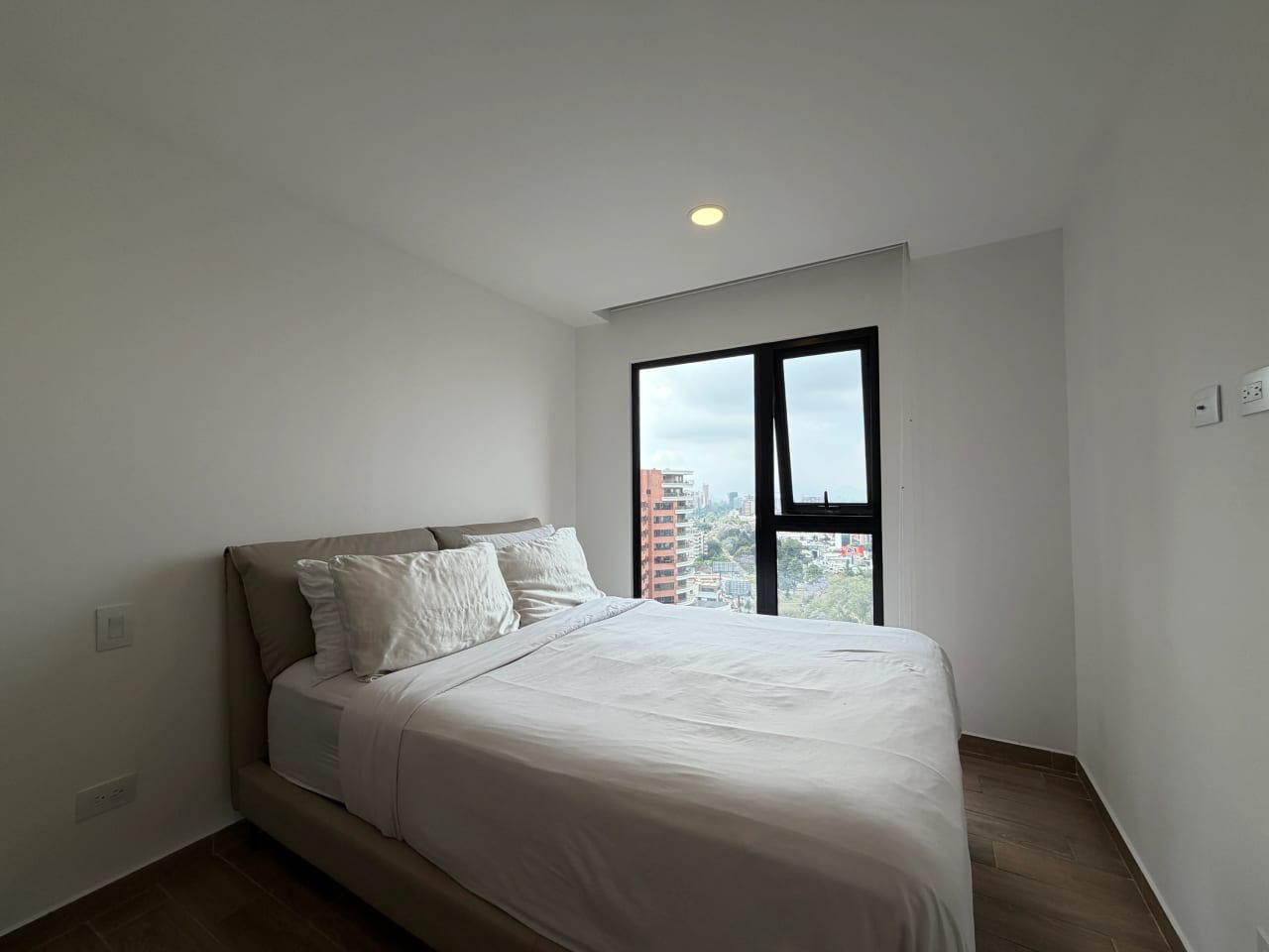 Apartamento en Venta en Parque 14, Z.14 — foto 2 de 9