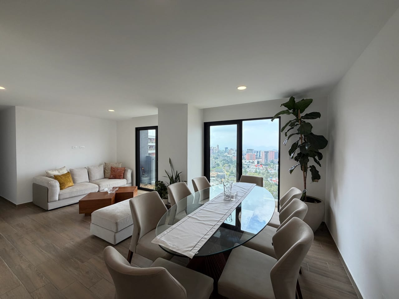 Apartamento en Venta en Parque 14, Z.14 — foto 1 de 9