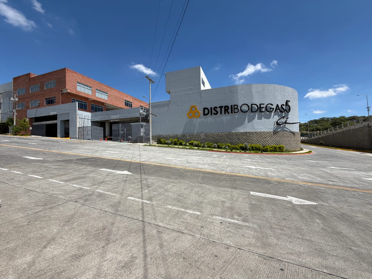 Ofibodega en Renta - Distribodegas 5, Parque Industrial Las Tunas, El Naranjo, Mixco Z.4 — foto 1 de 10