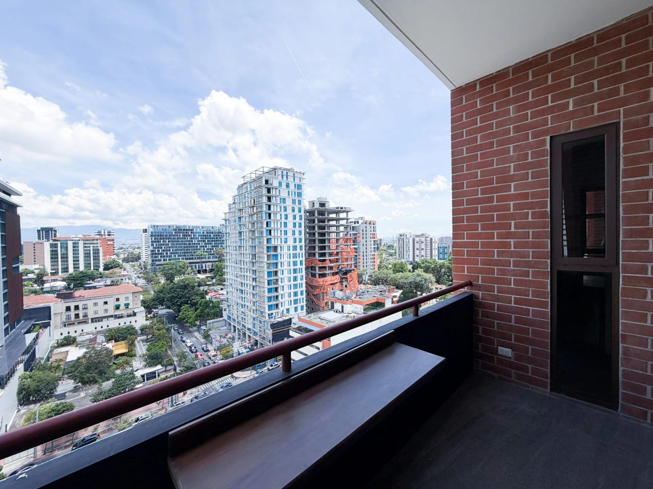 Apartamento en Renta zona 10 - Salvattore — foto 6 de 10