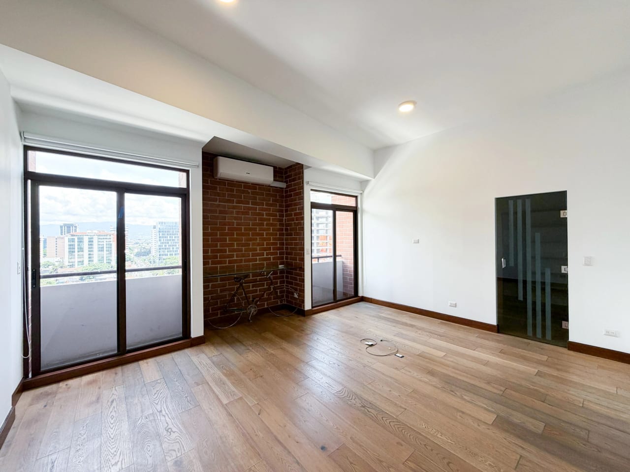 Apartamento en Renta zona 10 - Salvattore — foto 7 de 10