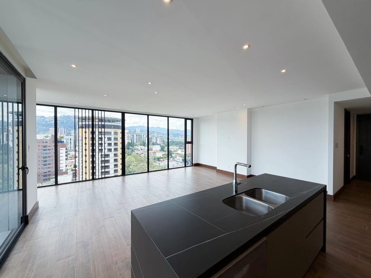 Apartamento en Renta – Gaura, Vista Hermosa I Z.15 — foto 3 de 10
